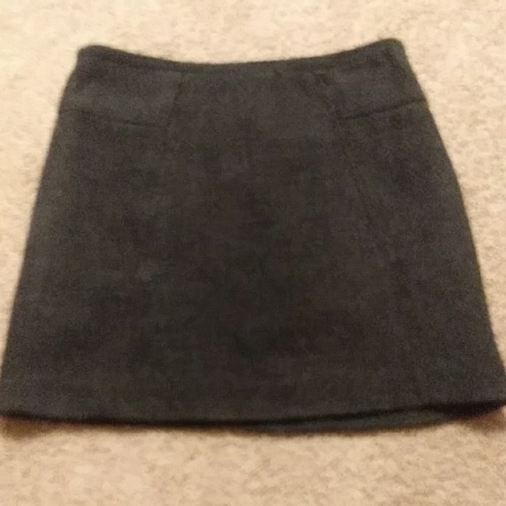 Size 2 blackish grey wool mini skirt.